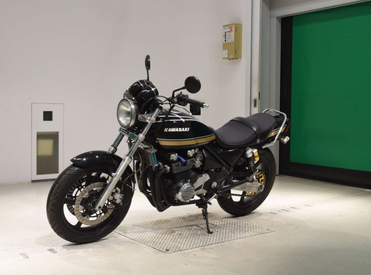 Мотоцикл Kawasaki ZEPHYR400 з пробігом 18182 km з пробігом 18182 km