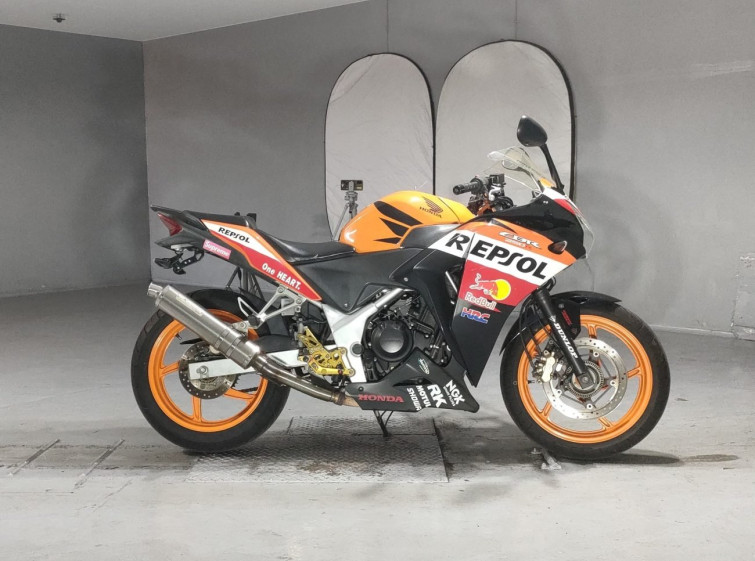 Мотоцикл Honda CBR250R с пробегом 21978 km