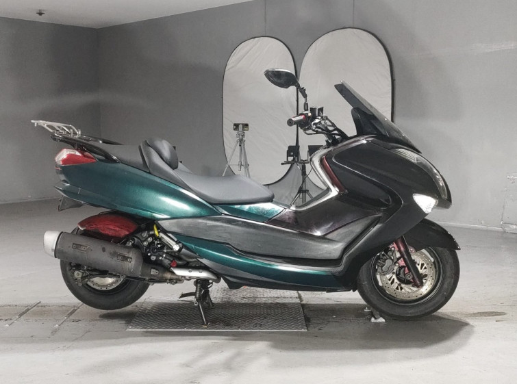 Мотоцикл Yamaha MAJESTY 250