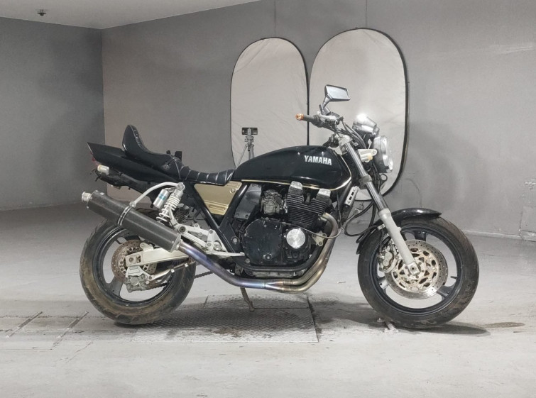 Мотоцикл Yamaha XJR400 с пробегом 33479 km