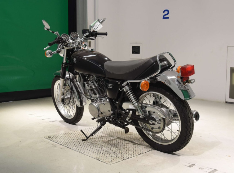 Мотоцикл Yamaha SR400 з пробігом 11434 km з пробігом 11434 km