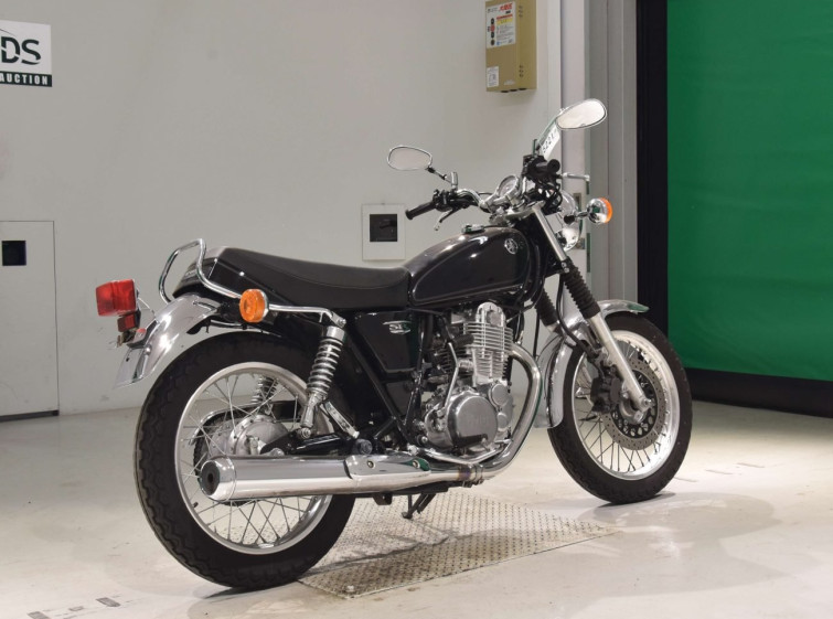 Мотоцикл Yamaha SR400 з пробігом 11434 km з пробігом 11434 km