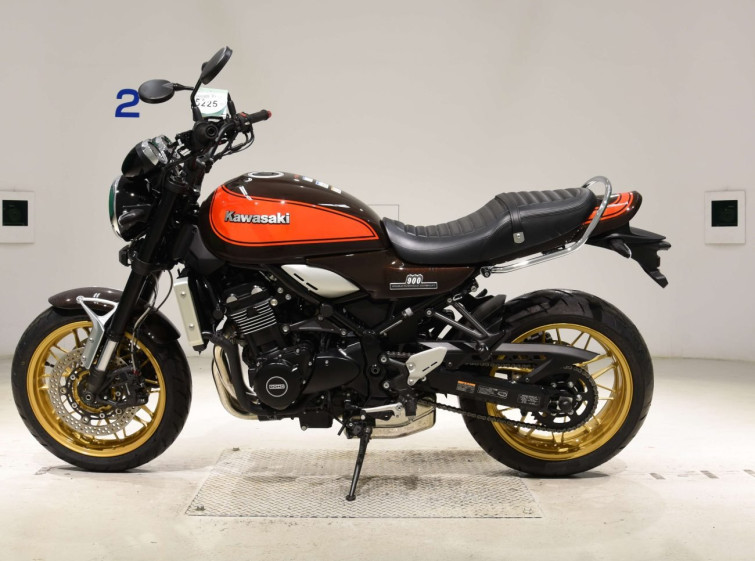 Мотоцикл Kawasaki Z900RS з пробігом 7292 km з пробігом 7292 km