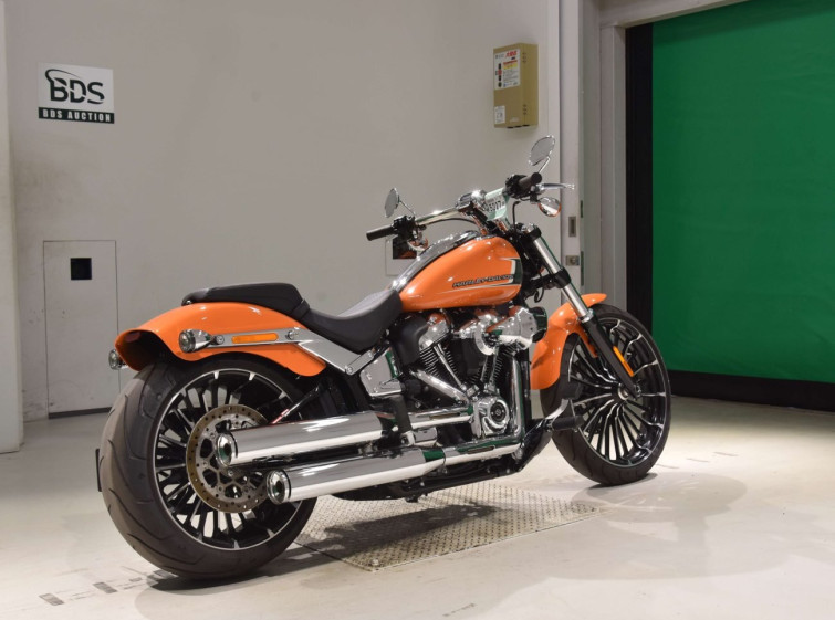 Мотоцикл HD FXBR1920 з пробігом 9506 km з пробігом 9506 km