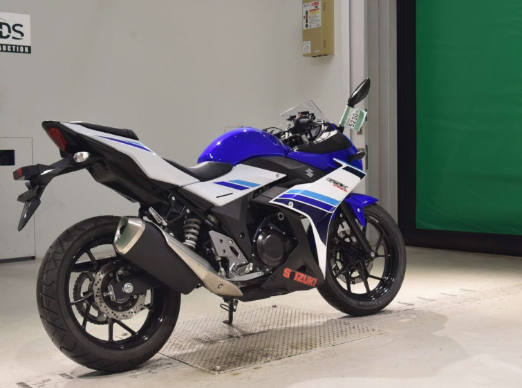 Мотоцикл Suzuki GSX250R з пробігом 9229 km з пробігом 9229 km