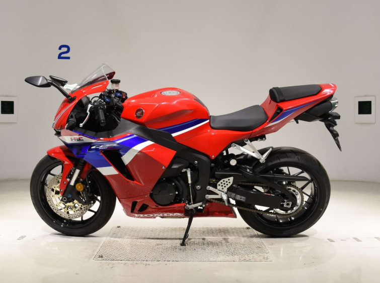Мотоцикл Honda CBR600RR с пробегом 2676 km с пробегом 2676 km