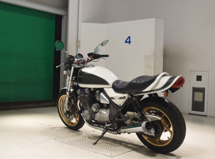 Мотоцикл Kawasaki ZEPHYR1100 с пробегом 27082 km с пробегом 27082 km