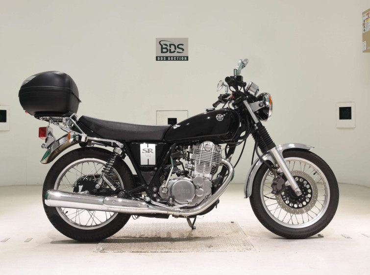 Мотоцикл Yamaha SR400 з пробігом 2893 km