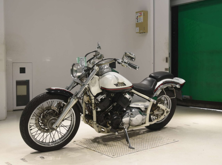 Мотоцикл Yamaha DRAGSTAR XVS400 з пробігом 25508 km з пробігом 25508 km
