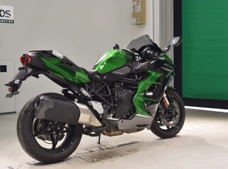 Мотоцикл Kawasaki NINJA H2 SX с пробегом 5865 km с пробегом 5865 km