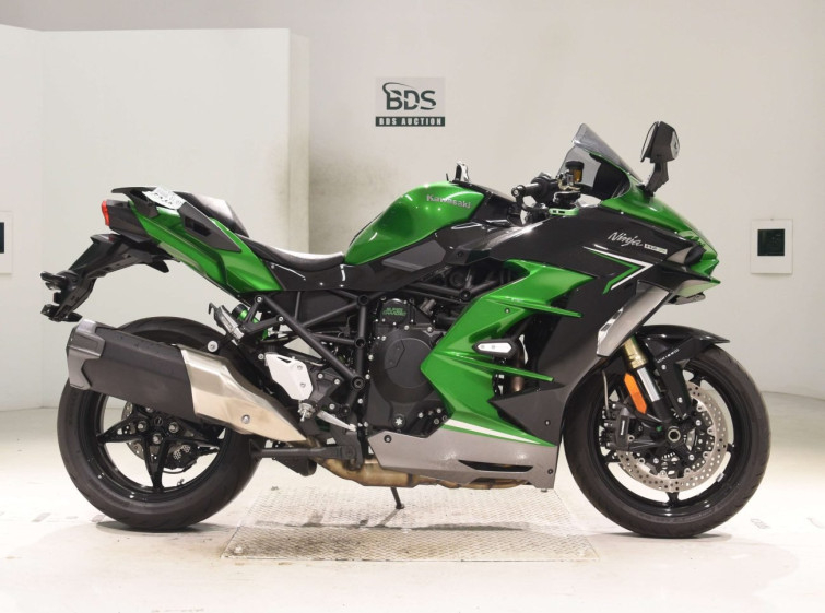 Мотоцикл Kawasaki NINJA H2 SX с пробегом 5865 km с пробегом 5865 km