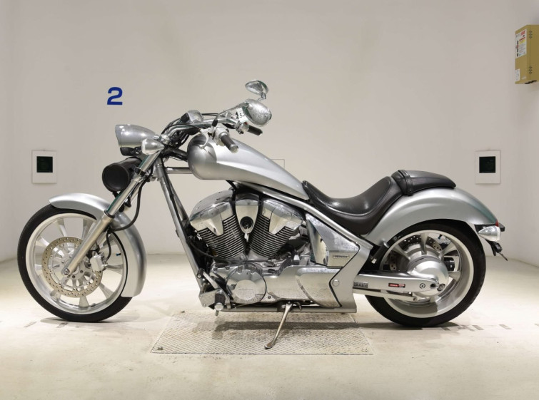 Мотоцикл Honda VT1300CX FURY з пробігом 8234 km з пробігом 8234 km