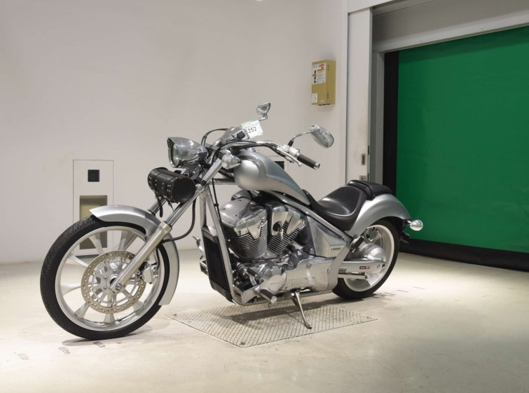 Мотоцикл Honda VT1300CX FURY з пробігом 8234 km з пробігом 8234 km