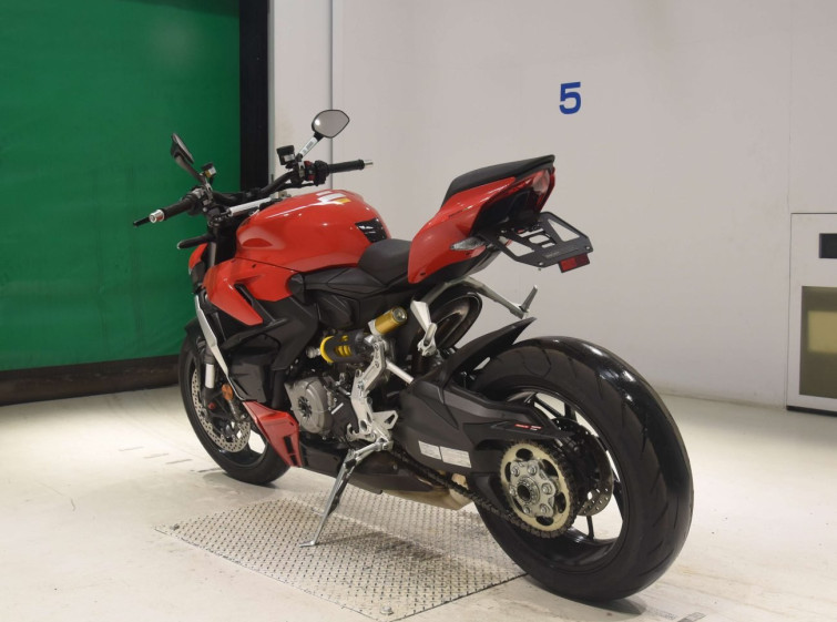 Мотоцикл Ducati STREET FIGHTER V2 с пробегом 6139 km с пробегом 6139 km