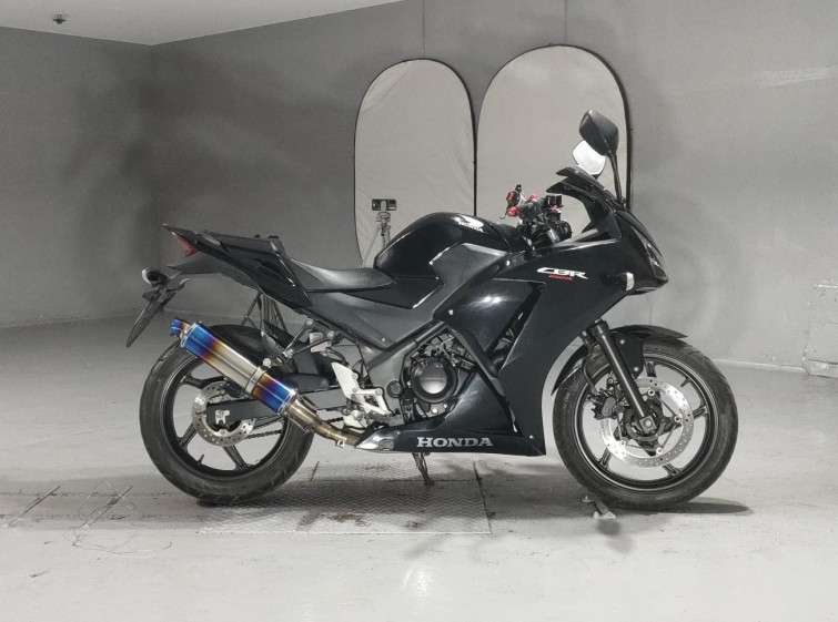 Мотоцикл Honda CBR250R с пробегом 19418 km