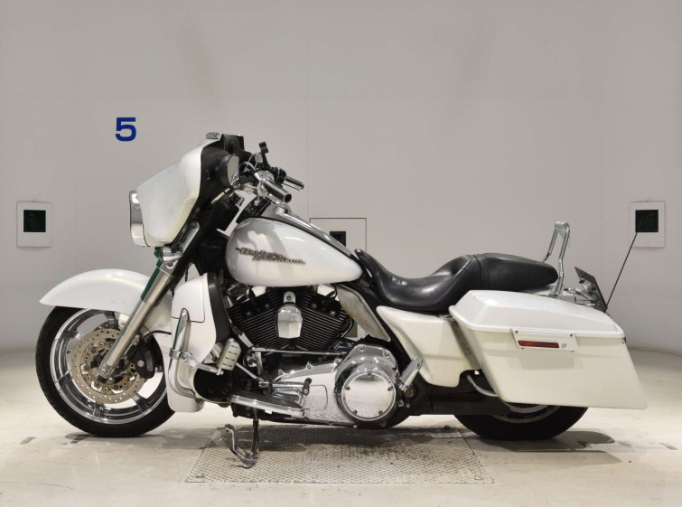 Мотоцикл HD SREET GLIDE FLHX1580 з пробігом 36636 km з пробігом 36636 km