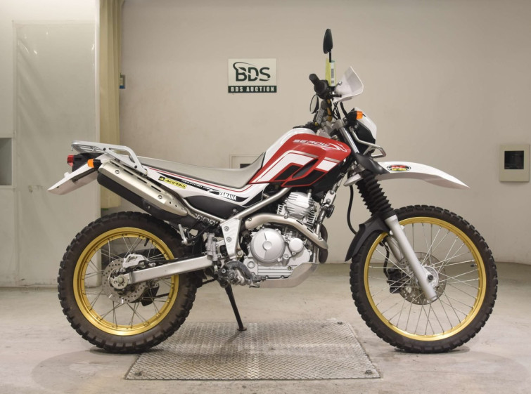 Мотоцикл Yamaha SEROW XT250 с пробегом 2571 km