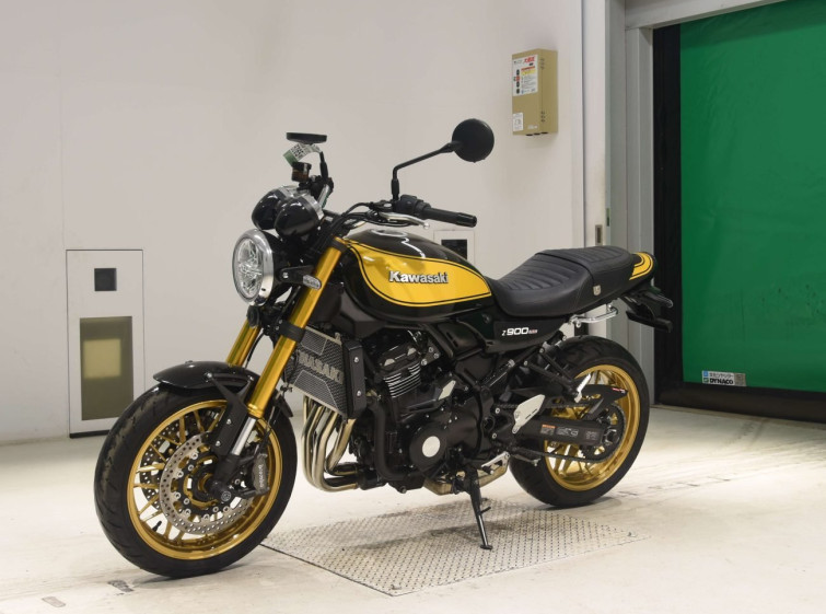 Мотоцикл Kawasaki Z900RS SE з пробігом 9859 km з пробігом 9859 km