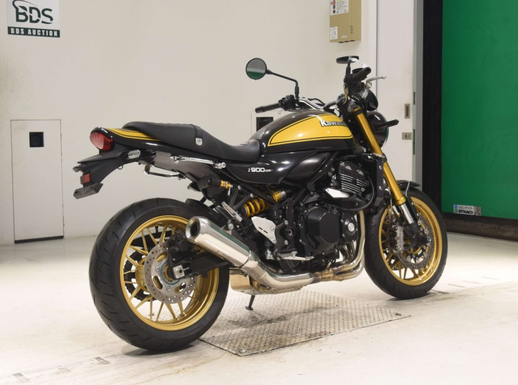 Мотоцикл Kawasaki Z900RS SE з пробігом 9859 km з пробігом 9859 km