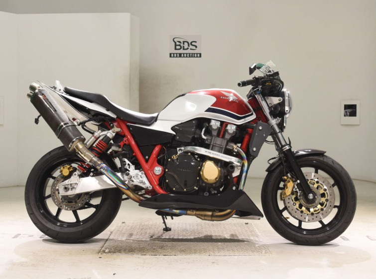Мотоцикл Honda CB1300SF з пробігом 74098 km