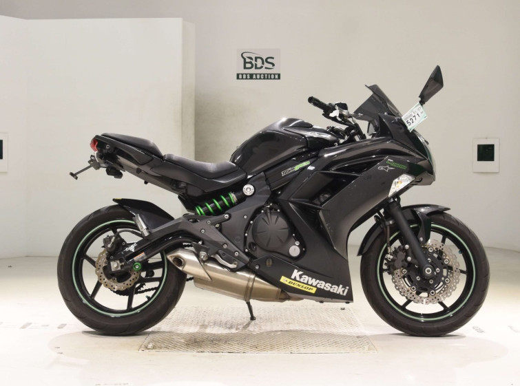 Мотоцикл Kawasaki NINJA400 з пробігом 25273 km з пробігом 25273 km