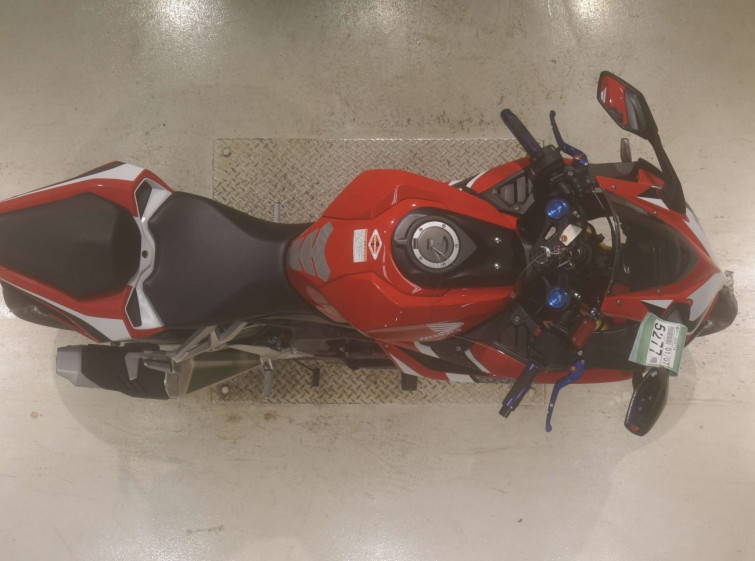 Мотоцикл Honda CBR250RR с пробегом 5975 km с пробегом 5975 km
