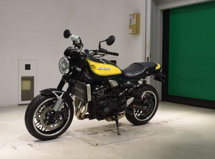 Мотоцикл Kawasaki Z900RS с пробегом 2809 km с пробегом 2809 km