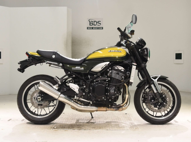 Мотоцикл Kawasaki Z900RS с пробегом 2809 km с пробегом 2809 km