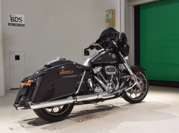 Мотоцикл HD STREET GLIDE FLHXS1870 с пробегом 4613 km с пробегом 4613 km