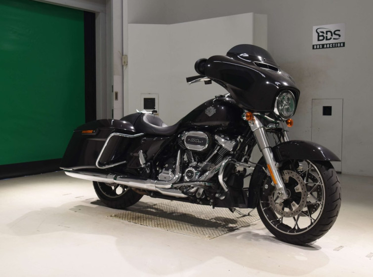 Мотоцикл HD STREET GLIDE FLHXS1870 с пробегом 4613 km с пробегом 4613 km