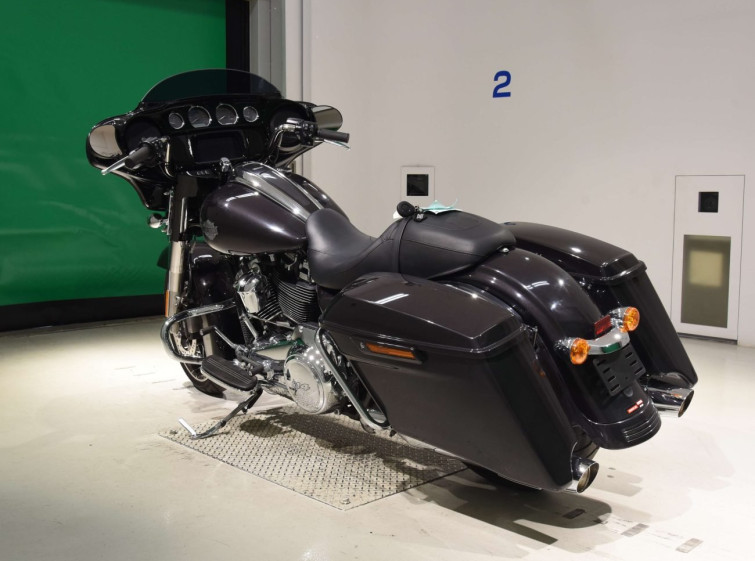 Мотоцикл HD STREET GLIDE FLHXS1870 с пробегом 4613 km с пробегом 4613 km
