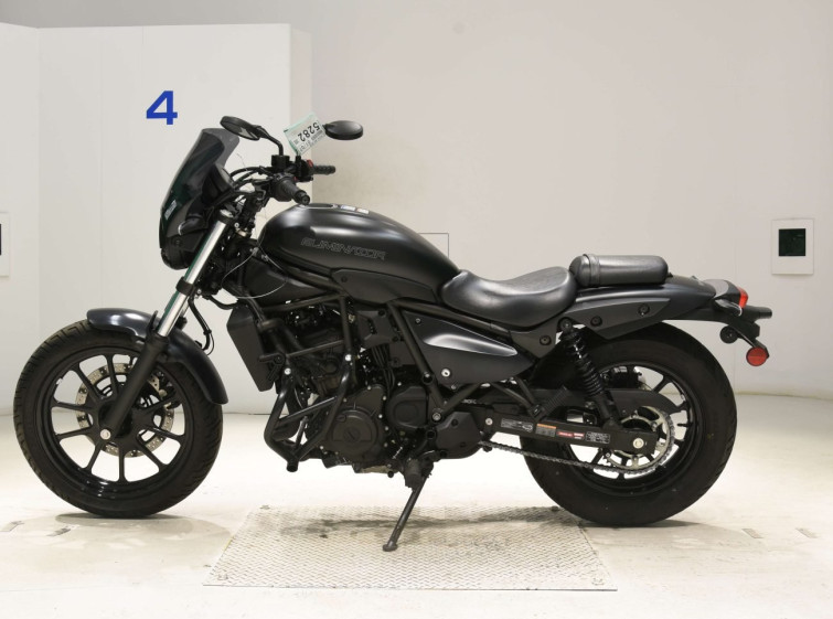 Мотоцикл Kawasaki ELIMINATOR400-3 з пробігом 7471 km з пробігом 7471 km