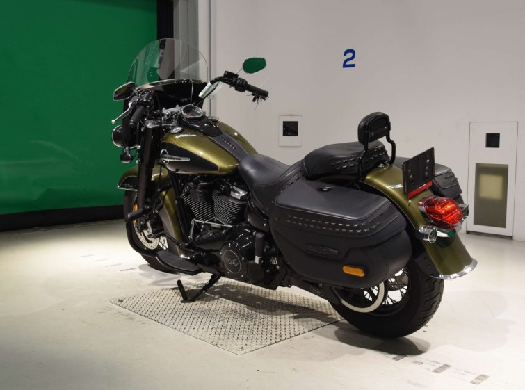 Мотоцикл HD HERITAGE FLHCS1870 с пробегом 13582 km с пробегом 13582 km