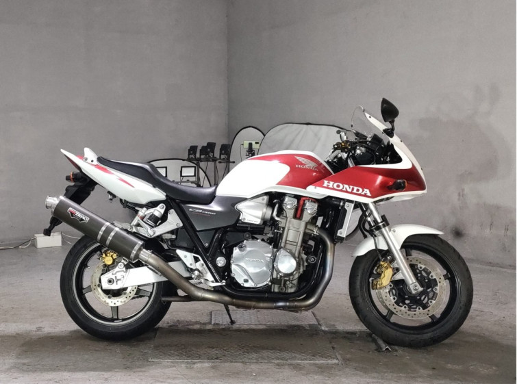 Мотоцикл Honda CB1300SF з пробігом 18714 km