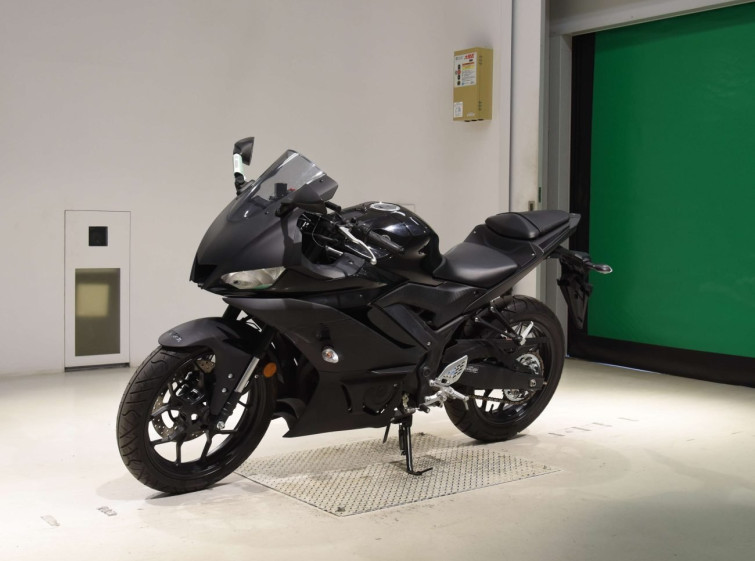 Мотоцикл Yamaha YZF-R25 з пробігом 665 km з пробігом 665 km