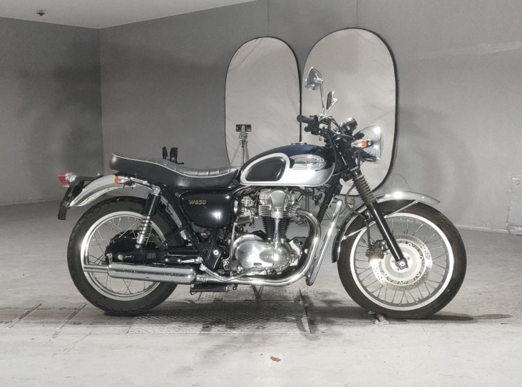 Мотоцикл Kawasaki W650 с пробегом 14416 km