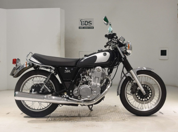 Мотоцикл Yamaha SR400 з пробігом 4669 km