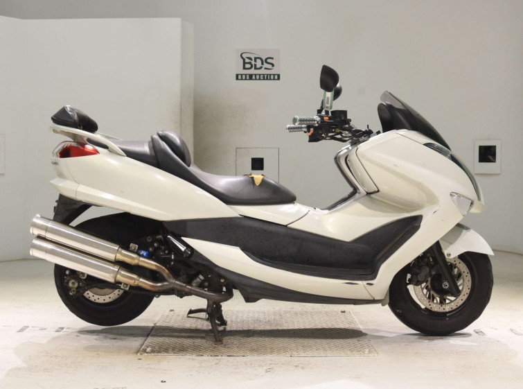 Мотоцикл Yamaha MAJESTY 250 с пробегом 13575 km