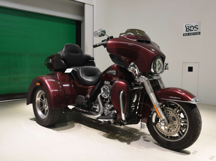 Мотоцикл HD ELECTRA GLIDE FLHTCU1690 TRIKE з пробігом 3262 km з пробігом 3262 km