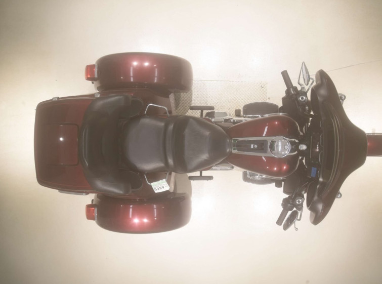 Мотоцикл HD ELECTRA GLIDE FLHTCU1690 TRIKE з пробігом 3262 km з пробігом 3262 km