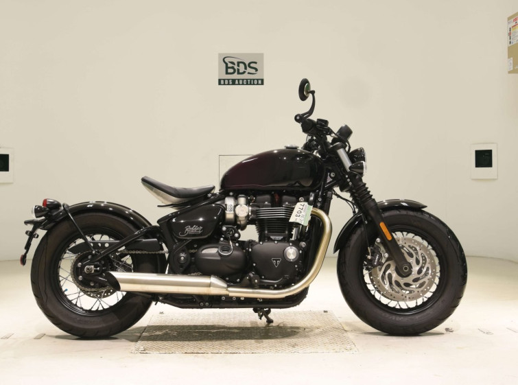 Мотоцикл Triumph BONNEVILLE BOBBER с пробегом 2493 km