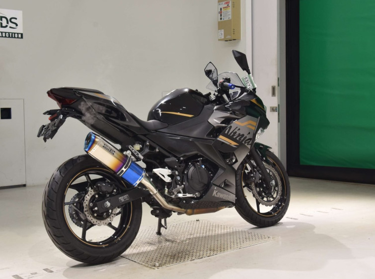 Мотоцикл Kawasaki NINJA250 с пробегом 5252 km с пробегом 5252 km