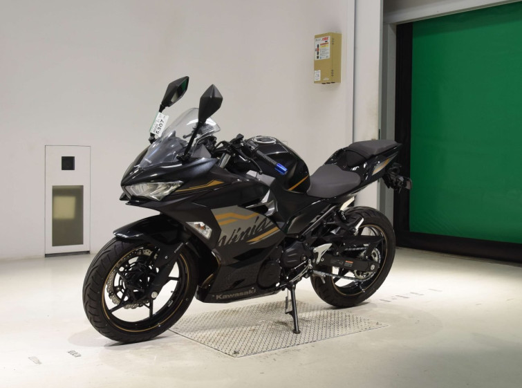 Мотоцикл Kawasaki NINJA250 с пробегом 5252 km с пробегом 5252 km