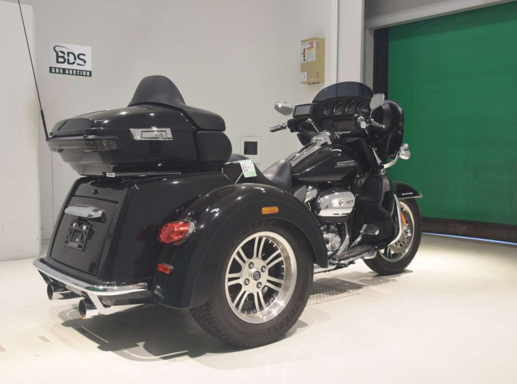 Мотоцикл HD ELECTRA GLIDE FLHTCU1750 TRIKE с пробегом 3770 km с пробегом 3770 km