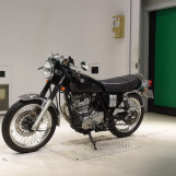 Мотоцикл Yamaha SR400 с пробегом 4495 km с пробегом 4495 km