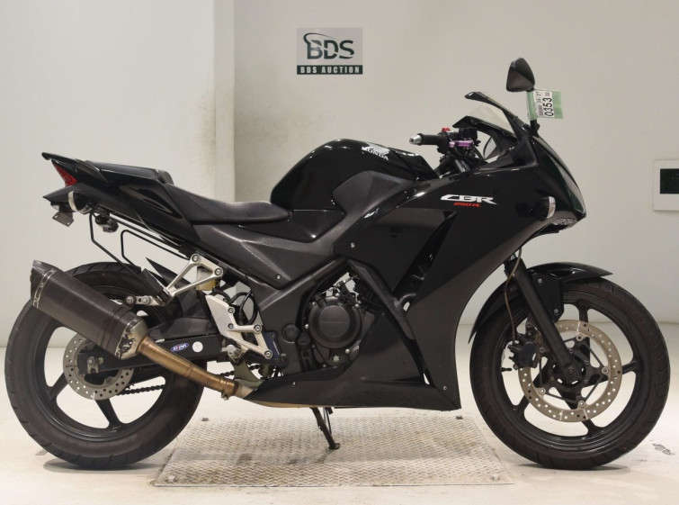 Мотоцикл Honda CBR250R с пробегом 50719 km