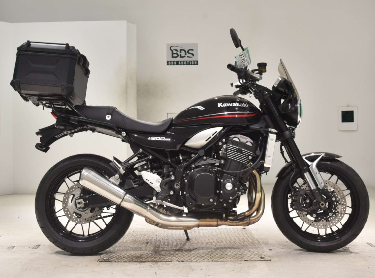 Мотоцикл Kawasaki Z900RS з пробігом 932 km
