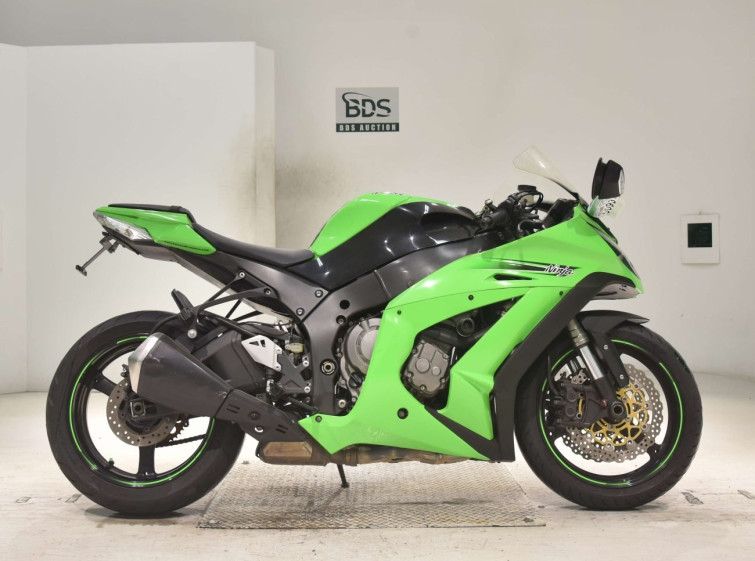 Мотоцикл Kawasaki NINJA ZX-10R с пробегом 107646 km