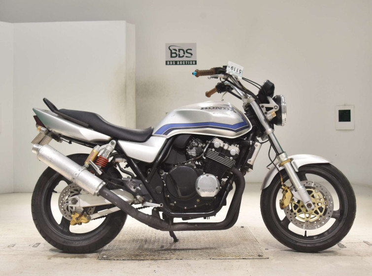 Мотоцикл Honda CB400SFV с пробегом 12869 km