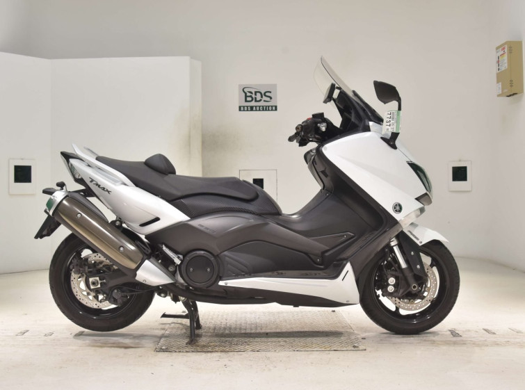 Мотоцикл Yamaha T-MAX530 с пробегом 16450 km